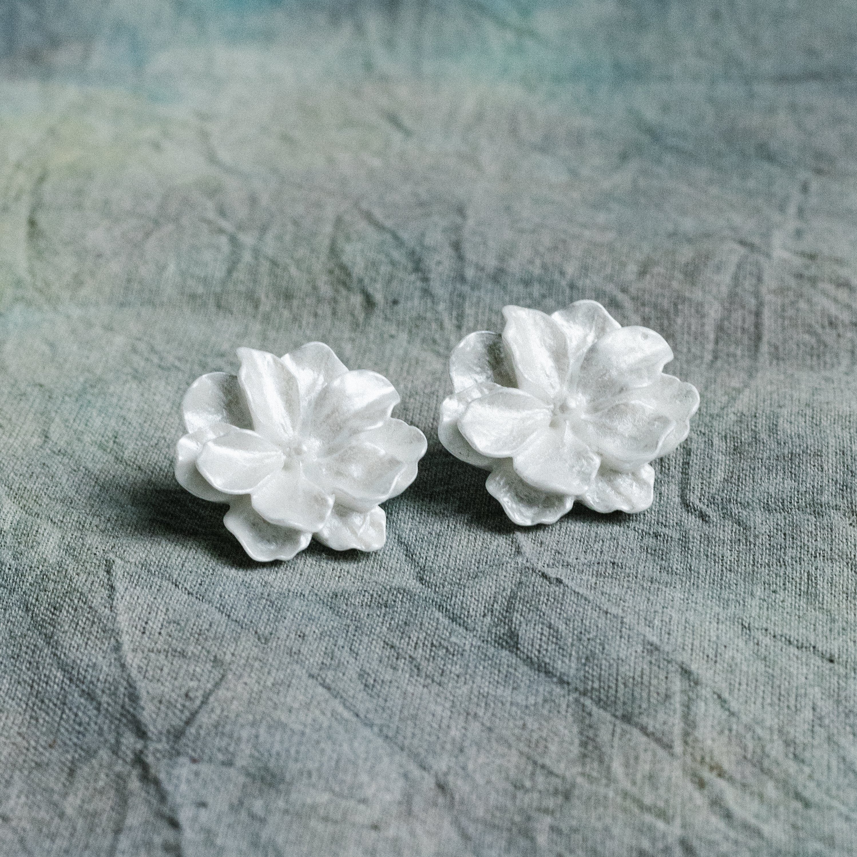 Shizuka Earrings Christy suet Chan 